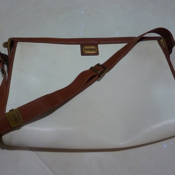 Vintage Ferre Handbag | WHITE with Brown trim Crossbody Messenger Bag-tote 80s - Picture 1 of 14